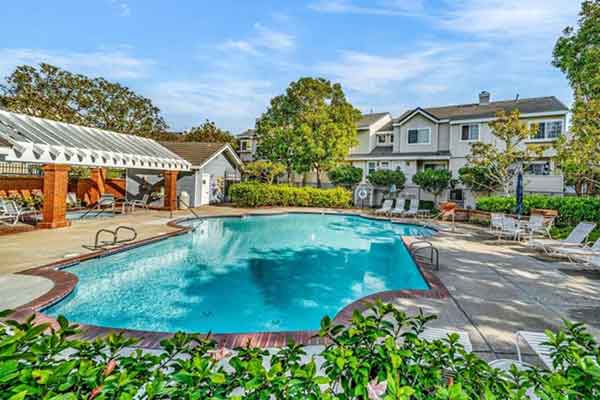 Summerwind townhomes pool area